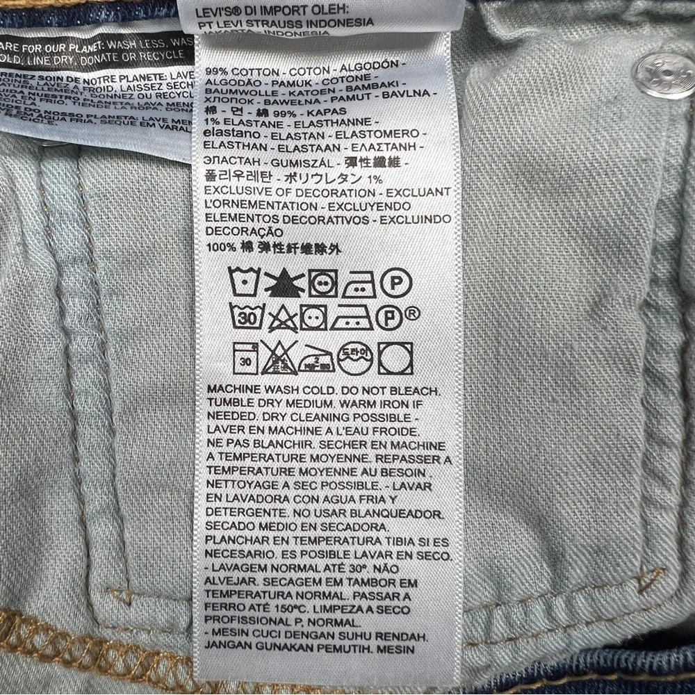 Levi's 505 Jeans Mens 34x32 Blue Medium Wash Straight Leg Zip Fly‎ Cotton Denim
